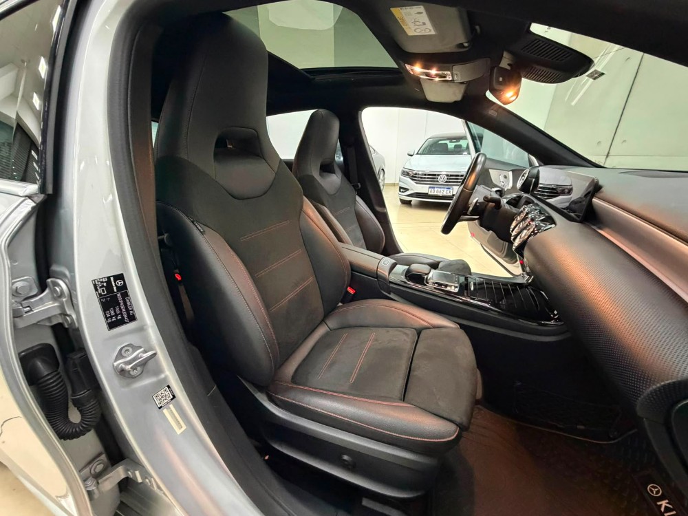 Mercedes-Benz A-Class AMG Line — foto 13